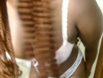 Sleekmellanin webcam bongacams model stream image