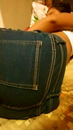 Pooja1990 webcam cam4 model stream image