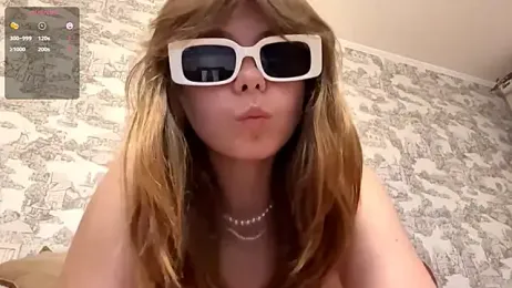 CoralinaEastoy webcam model stream image