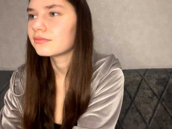 ElinOroz webcam bongacams model stream image