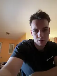 Raveman webcam model stream image