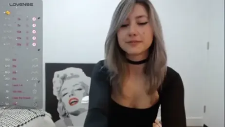 PlayfulApril webcam model stream image