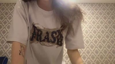 SukAvans webcam model stream image