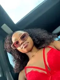 Go_Meg webcam model stream image