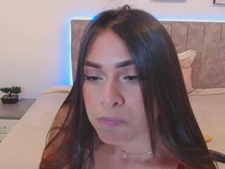 Kloe Nova webcam model stream image