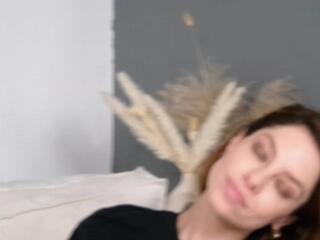 Lolli Maison webcam flirt4free model stream image