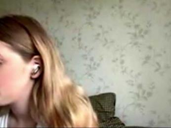 LapfulFluffX webcam model stream image