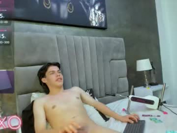 skyler_neo webcam model stream image
