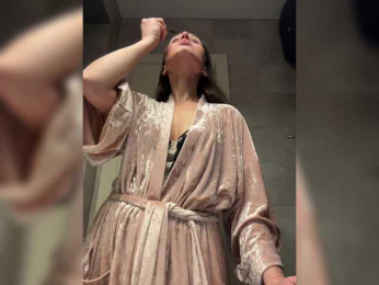 Girlaa webcam model stream image