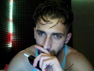 Elliot Watson webcam model stream image