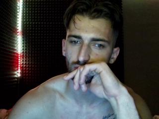 Elliot Watson webcam model stream image