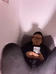 lixiaoshuai8 webcam model stream image