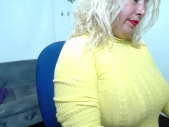 saralovens webcam model stream image