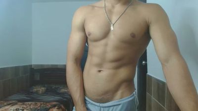 TylerGolt823 webcam model stream image