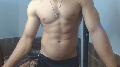 TylerGolt823 webcam model stream image