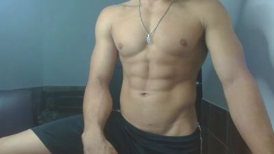 TylerGolt823 webcam model stream image