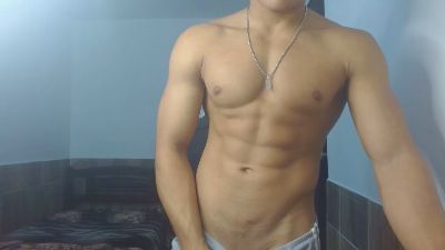 TylerGolt823 webcam cam4 model stream image