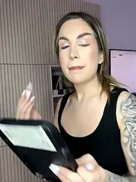 amiraroshen webcam stripchat model stream image