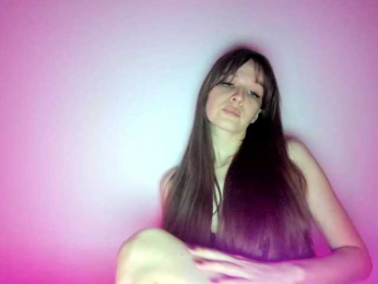 Maryyya webcam model stream image