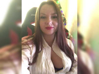 MollyGame webcam bongacams model stream image