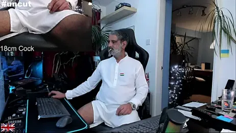 OnlineBossUK webcam model stream image