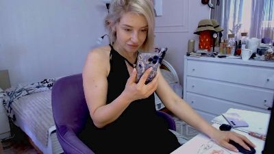 Trish_smile webcam model stream image