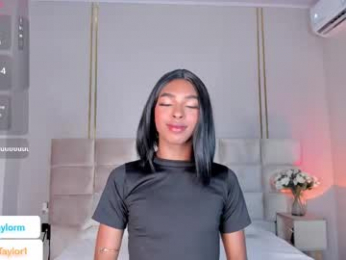 daisytaylor_ webcam model stream image