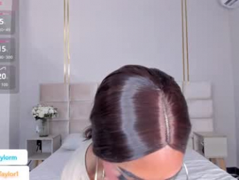 daisytaylor_ webcam model stream image