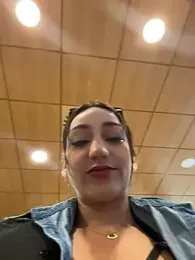 Ninabigtitied webcam model stream image