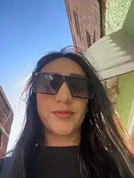 Ninabigtitied webcam model stream image