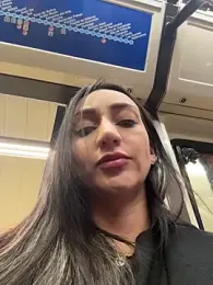 Ninabigtitied webcam model stream image