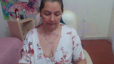 leonela_69 webcam model stream image