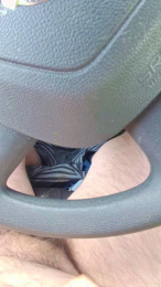 hombre5cm webcam model stream image