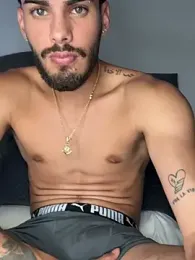 Derek_master webcam model stream image