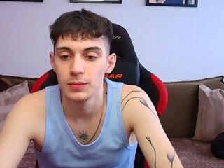 Rovan Bean webcam model stream image