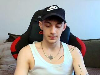 Rovan Bean webcam flirt4free model stream image