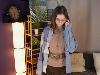 Hallie Shantz webcam flirt4free model stream image