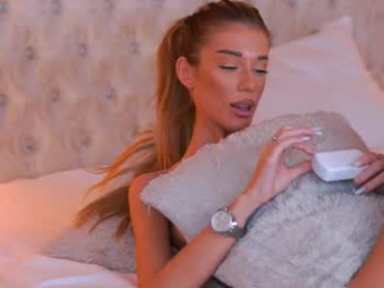 ellieredd webcam model stream image