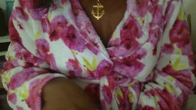 StrengeScarlet webcam model stream image