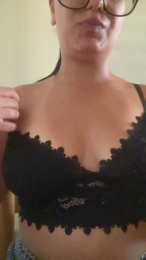 Madlen_ webcam model stream image