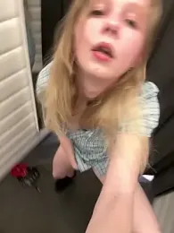 julie-bae webcam model stream image