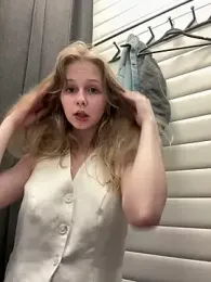 julie-bae webcam model stream image