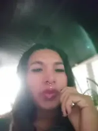 MeelFox webcam model stream image