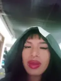 MeelFox webcam model stream image