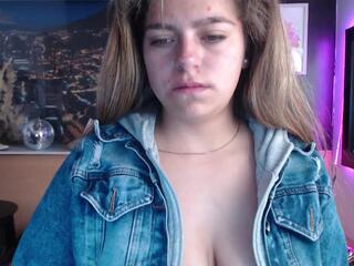 Kitten Dolli webcam flirt4free model stream image