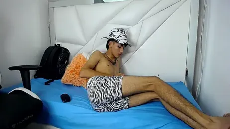 yiisu_ webcam model stream image