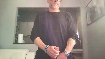 Axl_hot webcam model stream image