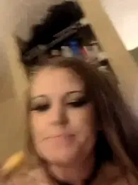 AlexisCynn webcam model stream image
