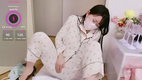 maii- webcam stripchat model stream image