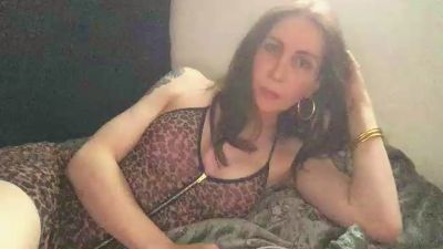 LouiseAngel webcam model stream image